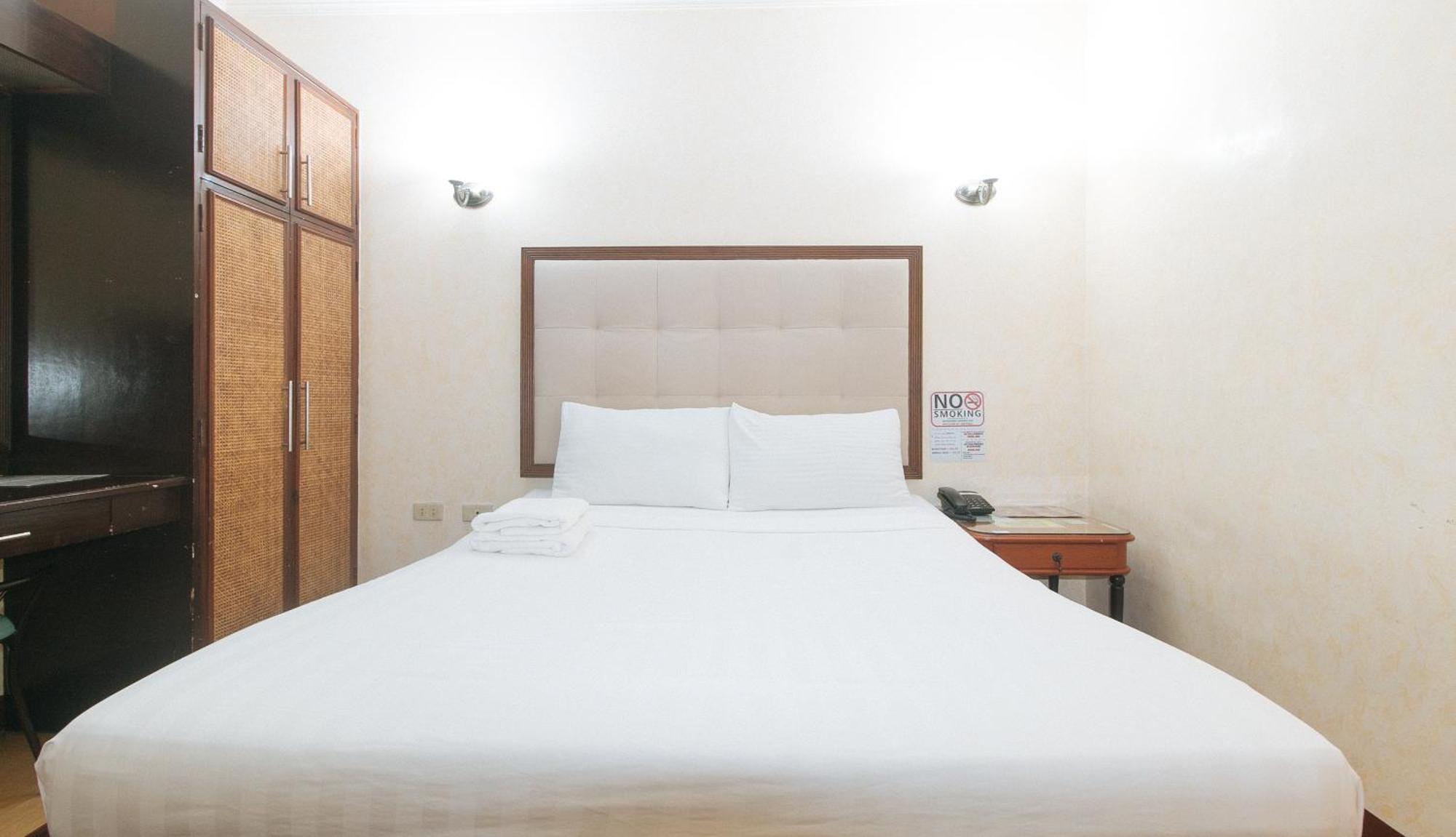 Bliss Hotel Dau Mabalacat Dış mekan fotoğraf