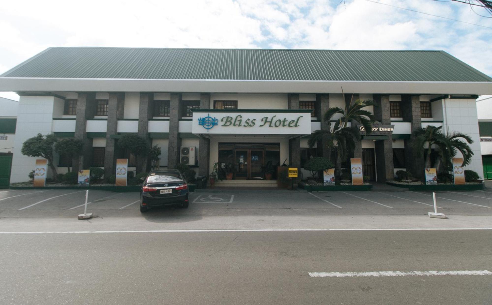 Bliss Hotel Dau Mabalacat Dış mekan fotoğraf