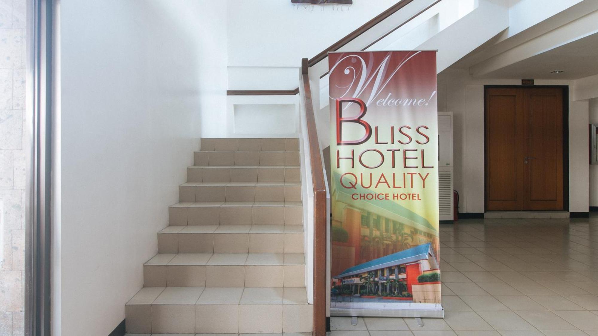 Bliss Hotel Dau Mabalacat Dış mekan fotoğraf