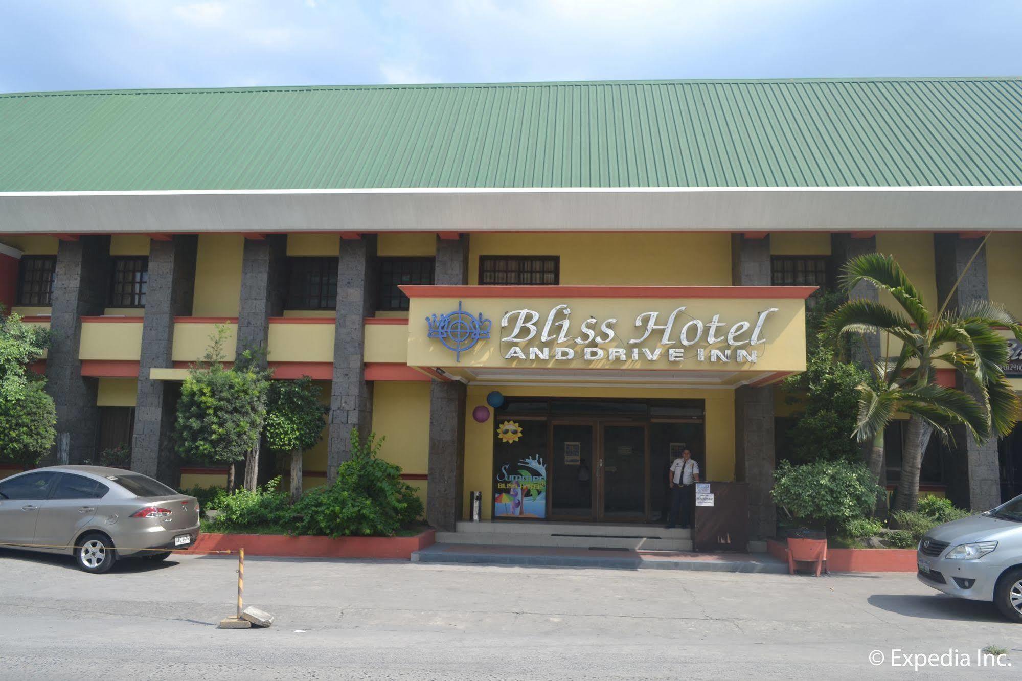 Bliss Hotel Dau Mabalacat Dış mekan fotoğraf