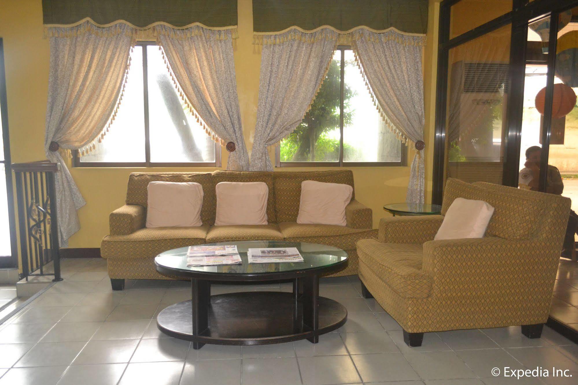 Bliss Hotel Dau Mabalacat Dış mekan fotoğraf