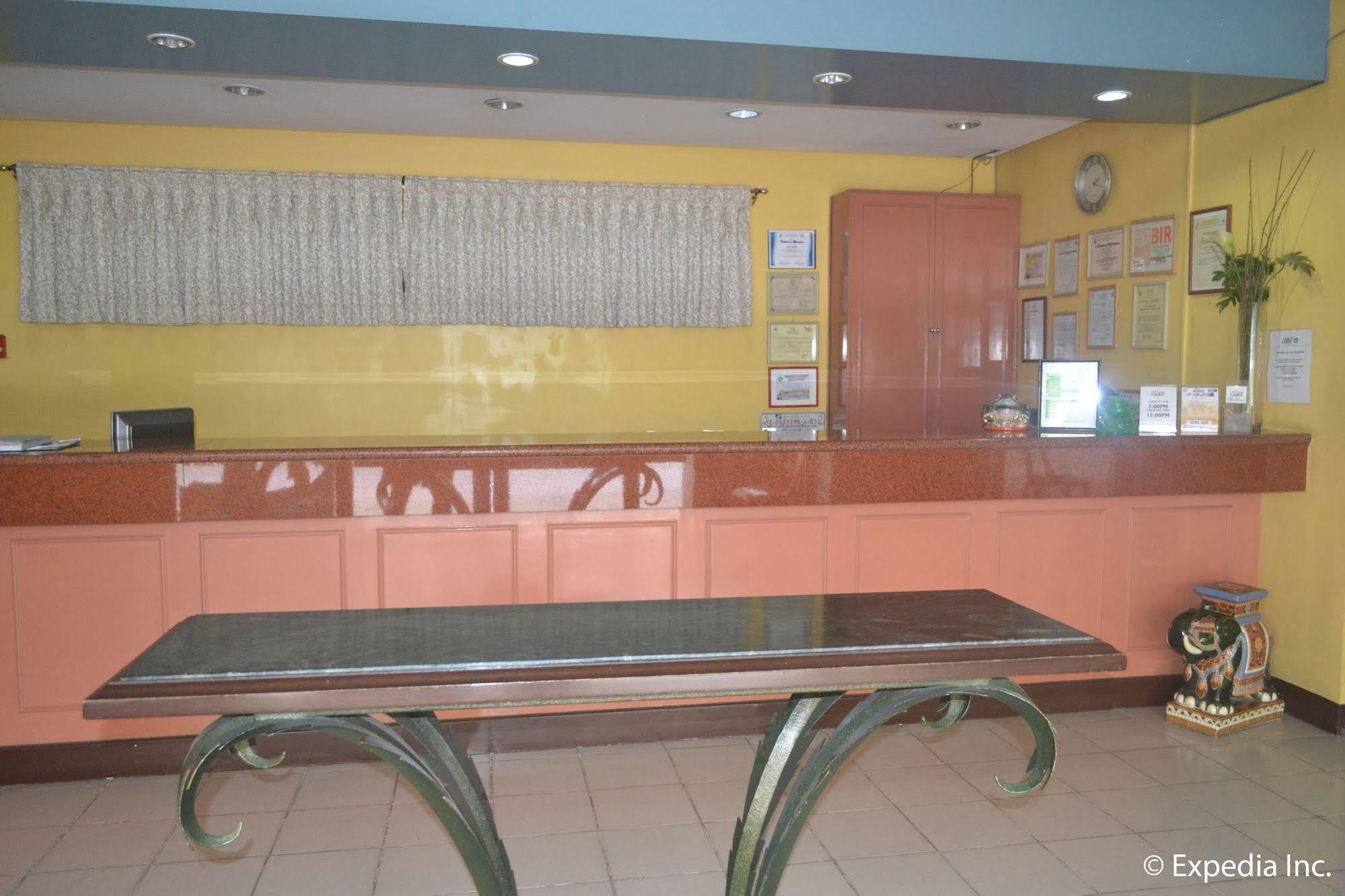 Bliss Hotel Dau Mabalacat Dış mekan fotoğraf