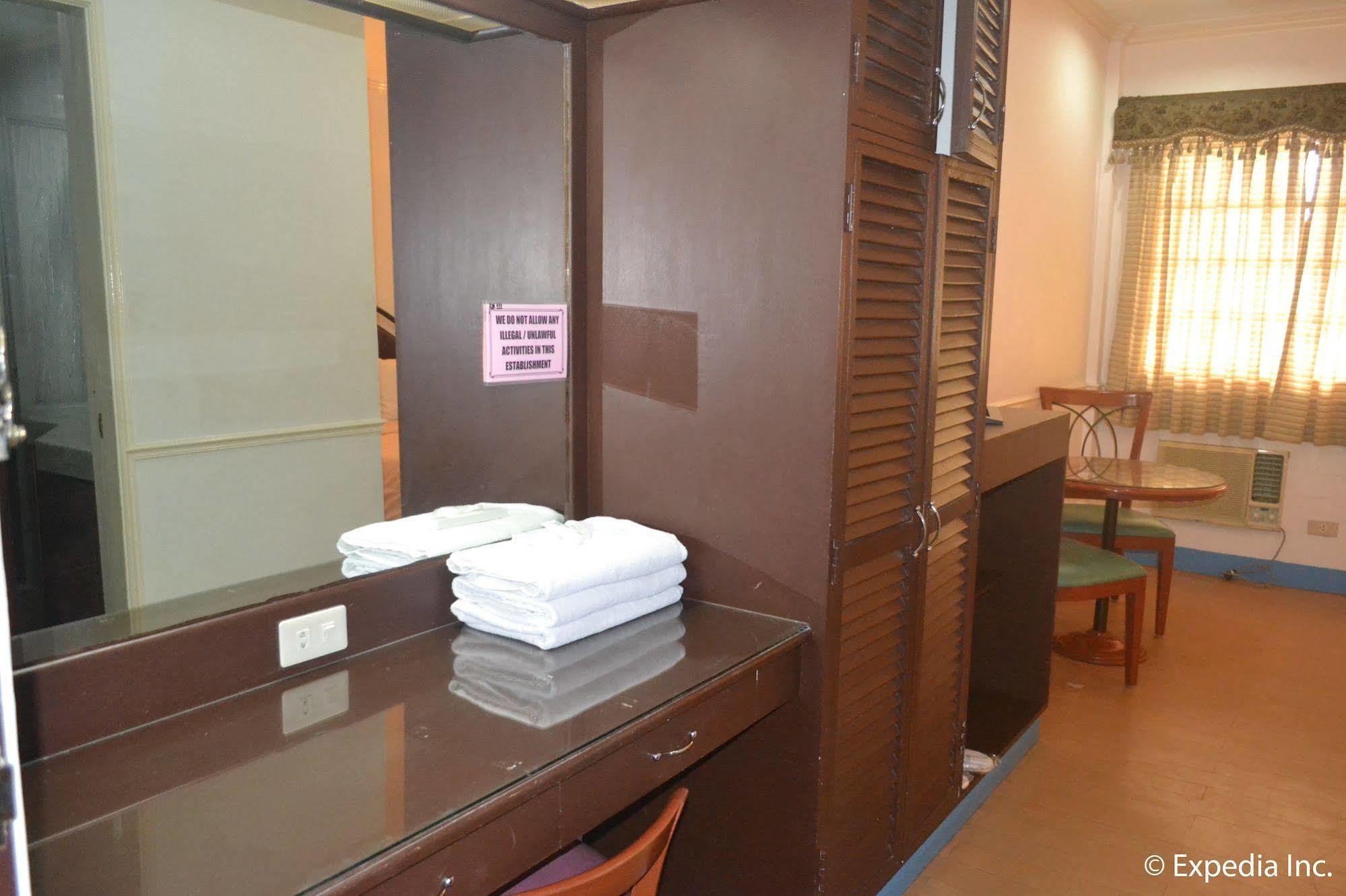 Bliss Hotel Dau Mabalacat Dış mekan fotoğraf