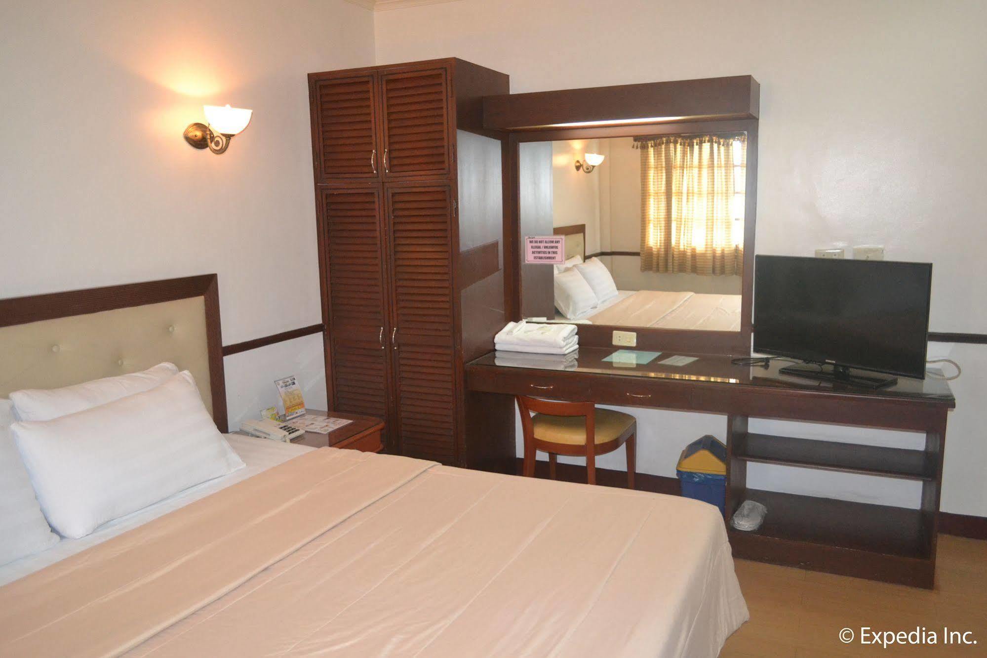 Bliss Hotel Dau Mabalacat Dış mekan fotoğraf